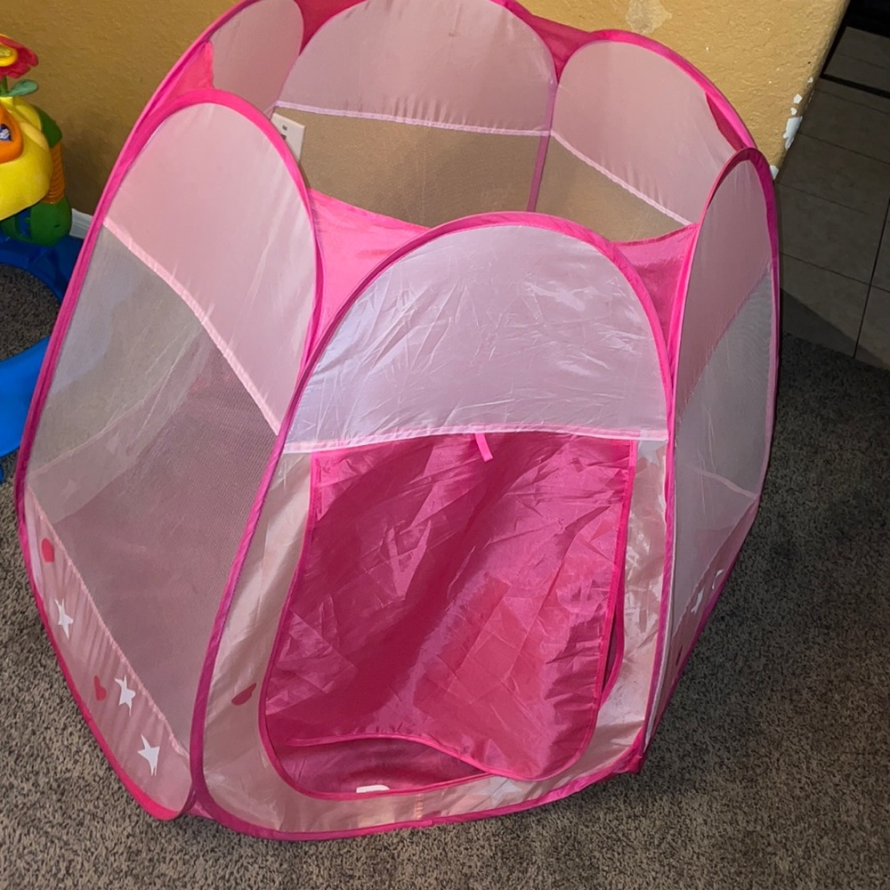 Baby ball pit